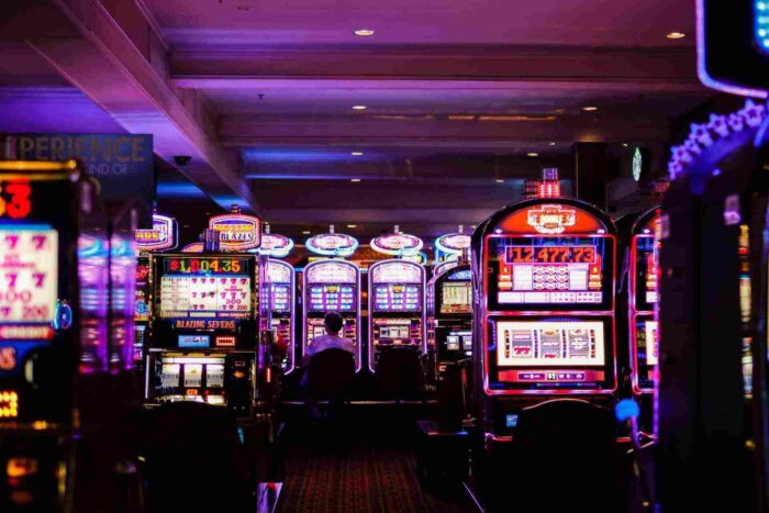 online slots vs. casino slots for real money - what is the difference?